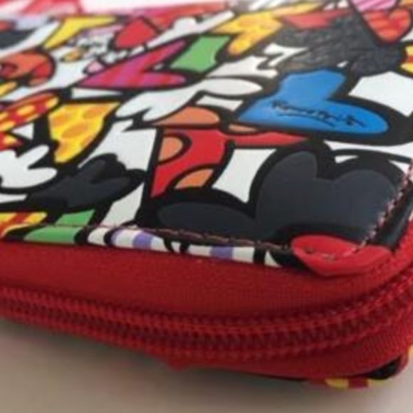 Romero Britto Wristlet clutch wallet and coin Pouch : HEARTS -  New Auth… - Picture 4 of 7